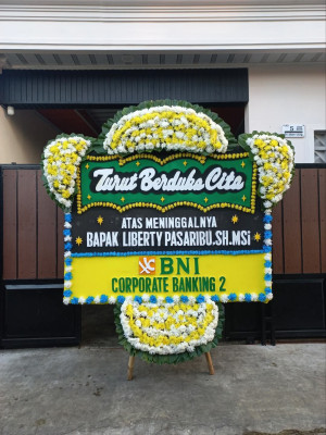 Papan Bunga Duka di Beoga Timur